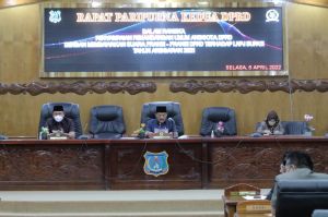 Rapat Paripurna Kedua Penyampaian Pemandangan Umum Fraksi Terkait LKPJ Bupati