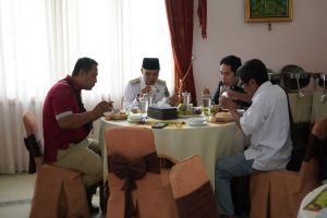 Terima Kritik yang Membangun, Pj Bupati Tebo Aspan : Saya Tidak Alergi Dengan Wartawan