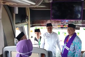 Maulana Lepas Calon Jama'ah Haji Asal Kota Jambi 