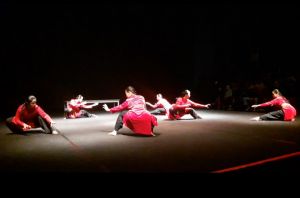 Waden Hingga Tambo Dan Berisik Bisik Penonton