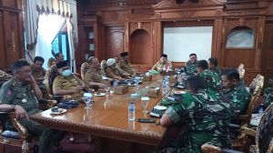 Haris Bersama Danrem 042/Gapu Rapat Bahas Kedatangan KSAD ke Jambi