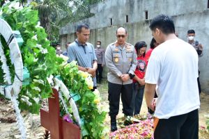 Kapolda Jambi Irjen Pol A Rachmad Takziah ke Rumah Mendiang Brigadir J