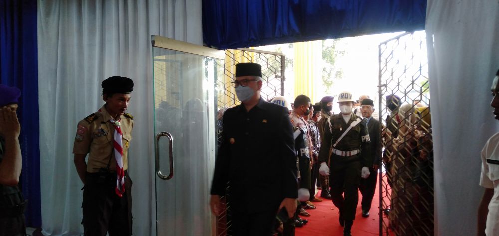 Walikota Jambi Sy Fasha Saat Tiba ke Gedung UIN STS Jambi Dalam Rangka Menghadiri Wisuda ke 63, Rabu (27/7/2022).