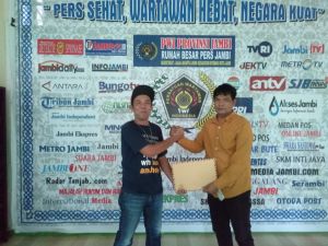 Hery FR Serahkan Berkas Pendaftaran Calon Ketua PWI Provinsi Jambi