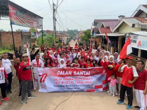 Sambut HUT RI Ke 77 Tahun, Warga RT 60 Kenali Besar Gelar Jalan Santai dan Berbagai Hiburan 