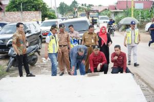 Ketua DPRD Provinsi Jambi Harap Pengerjaan Jalan Kumpeh-Suak Kandis Tepat Waktu