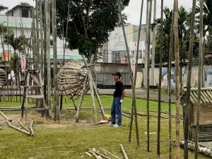 Amoghapsa Menjahit Telusur Tanah Berjejak Para Maestro Turun Gunung