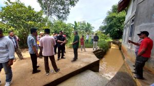 Ada Bendungan di Aliran Air Depan UIN STS Jambi Diduga Jadi Penyebab Banjir, Ivan Wirata : Ini Salah