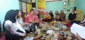 Ratu ke Pelaku UMKM yang Dapat Modal dari Politisi PDI-P Jambi : Mohon Digunakan Untuk Usaha 