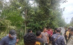 Takuti Warga, 6 Orang Oknum Wartawan Ngaku Polisi Dikepung Warga Muara Jernih