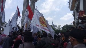 Ratusan Petani Aksi Didepan Gedung DPRD Provinsi Jambi Tuntut Penyelesaian Konflik Agraria 