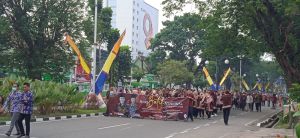 Peringati Hari Batik Nasional, 10.516 ASN di Provinsi Jambi Ikuti Parade Gerakan Cinta Batik 