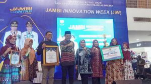 Disdik Raih Juara Pertama JIW Kategori Sangat Inovatif di Lingkup Pemprov Jambi 