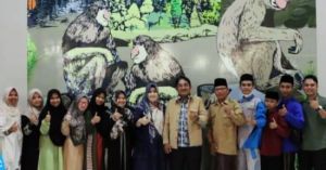 Bupati Didampingi Ketua TP PKK Kunjungi Kafilah MTQ Nasional Asal Tanjab Barat