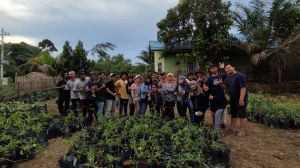 Sinergis dengan Program TMMD,  Mahasiswa KKN Unja Lakukan Penanaman Toga