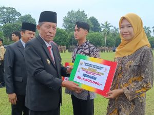 10 Pemuda Pelopor Jambi Terima Uang Pembinaan di Hari Sumpah Pemuda 