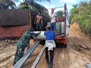 Satgas TMMD Bangun Gorong-gorong di Jalan TMMD