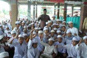 Semangat Hari Santri : SAH Tegaskan Kesiapan Gerindra Bangun Ekonomi Umat