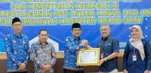 Pemkab Tanjabbar Kembali Raih Predikat Opini WTP  LKPD Tahun 2021