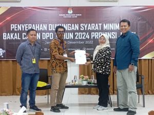 Incumben Ria Mayang Sari Resmi Serahkan Syarat Dukungan Untuk Maju DPD RI