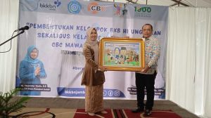 Ketua TP PKK Provinsi Jambi Resmikan Pembentukan Kelompok BKB HI Dan Buka Kelas Orang Tua Hebat
