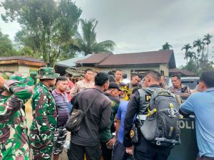 Korem 042/Gapu Kerahkan 2 SST Bantu Evakuasi  Kapolda Jambi dan Rombongan di Hutan Desa Tamiai