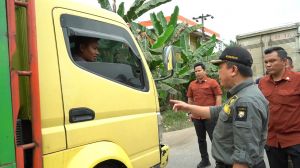 Nekat Beroperasi Siang Hari, Gubernur Jambi Al Haris Tegur Puluhan Sopir Angkutan Batubara 