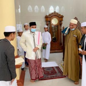 Sambut Himbauan Prabowo, SAH Instruksikan Kader Gerindra Berbagi Takjil Puasa Selama Ramadhan