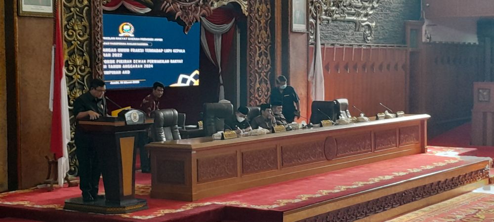 Suasana Sidang.
