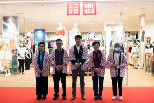 Resmi Dibuka UNIQLO Jambi Langsung Diserbu Pengunjung