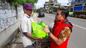 Ramadhan 1444 H, Ditreskrimum Polda Jambi Bagikan Ratusan Paket Sembako ke Warga