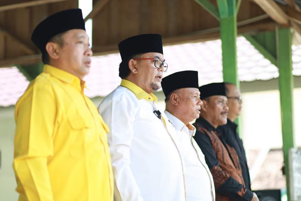Ketua Fraksi Golkar Muaro Jambi Sartono (Kiri), Ketua DPD Muaro Jambi Ivan Wirata (Kanan).