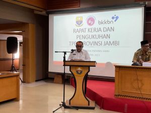 Dukung Percepatan Penurunan Stunting, BKKBN Provinsi Jambi Gelar Rapat kerja dan Pengukuhan TPPS