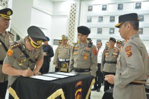 Kapolda Jambi Pimpin Sertijab Dir Intelkam dan Kepala SPN, Ini Penganti nya 