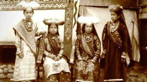 Alua Tataruang Patah Tigo, Samuaik Tapijak Indak Mati 