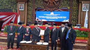 Pimpin Rapat Paripurna, Edi Purwanto Apresiasi Pemprov Jambi Atas Perolehan Opini WTP 