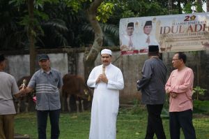 Jempol dah ! SAH Sembelih Sendiri Hewan Kurbannya