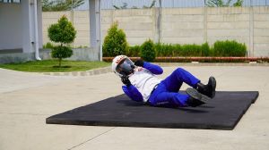 Hindari Cidera Serius, Begini Teknik Jatuh dari Motor yang Aman