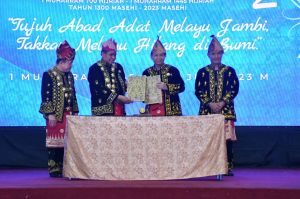 Kajati Hadiri Puncak Peringatan Hari Lembaga Adat Melayu Jambi