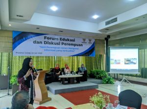 Bicara di Forum Diskusi Perempuan, KI Jambi Ajak Kenali Gangguan Informasi di Era Disrupsi