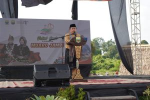 Genjot Geliat Ekonomi Kerakyatan, Festival Candi di Danau Gatal Muaro Jambi Resmi Dibuka