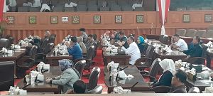 Belum Dibuka, Sidang Paripurna Diwarnai Intrupsi Dewan Soal Penjelasan Defisit APBD Provinsi Jambi