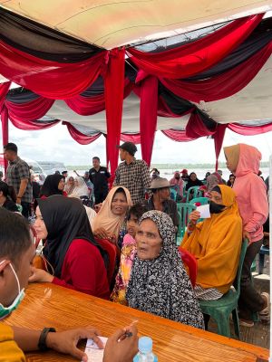 Pengobatan Gratis PDI P Atusias Diikuti Warga, Ini Harapan Pemuda Tungkal, Ratu : Barakallah