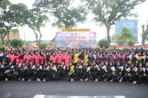 Sambut Hari Jadi Polwan ke-75, Polda Jambi Gelar Senam Bersama