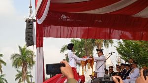 Al Haris Pimpin Upacara 17 Agustus di Lapangan Kantor Gubernur Jambi