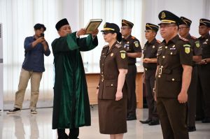 Lantik Helena Jadi Asisten Pengawasan Kejaksaan Tinggi Jambi, Ini Pesan Kajati
