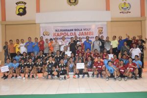 Kejuaraan Bola Voly Kapolda Jambi Ditutup, Ini Para Pemenang Lomba