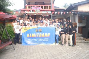 Bersama Awak Media, Humas Polda Jambi Gelar Kegiatan Kemitraan