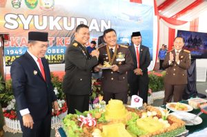 Hadiri Upacara Peringatan HUT TNI, Kapolda Jambi : TNI-Polri Semakin Solid