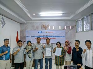 Dukung Keterbukaan Informasi, KI Jambi Tandatangani Perjanjian Kerjasama dengan LPP RRI Jambi
